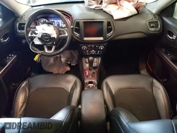 ✅ 2017 Jeep Compass Trailhawk • VIN: 3C4NJDDB6HT657650 • Lot: 86305415. Listed on Copart with 85,660 mi. Free auction sales archive from the USA and detailed vehicle history report at DreamBid. Image 8.