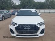 ✅ 2025 Audi Q3 S line Premium • VIN: WA1DECF36S1049474 • Lot: 43772874. Wystawiony na IAAI z przebiegiem 14 550 mil. Bezpłatny archiwum sprzedaży aukcyjnych z USA i szczegółowy raport historii pojazdu na DreamBid. Zdjęcie 13.