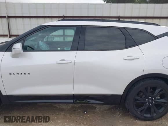 2020 Chevrolet Blazer RS z VIN 3GNKBERS8LS591025, wystawiony jako IAAI lot #43026312 z przebiegiem 58 380 mil mil oraz . Historia ofert i sprzedaży dostępna na DreamBid. Obrazek 15.