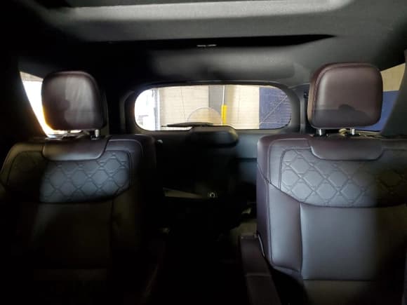 ✅ 2025 Ford Explorer Platinum • VIN: 1FMWK8HC9SGA70846 • Lot: 71782335. Listed on Copart with 7,339 mi. Free auction sales archive from the USA and detailed vehicle history report at DreamBid. Image 10.