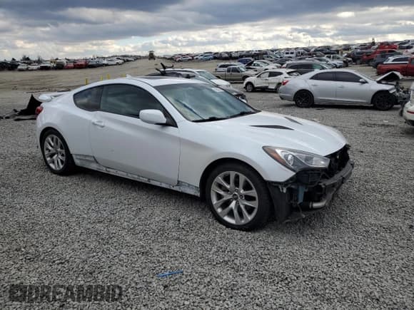 ✅ 2014 Hyundai Genesis Coupe R-Spec • VIN: KMHHT6KD8EU118211 • Lot: 42043715. Wystawiony na Copart z przebiegiem 109 945 mil. Bezpłatny archiwum sprzedaży aukcyjnych z USA i szczegółowy raport historii pojazdu na DreamBid. Zdjęcie 4.