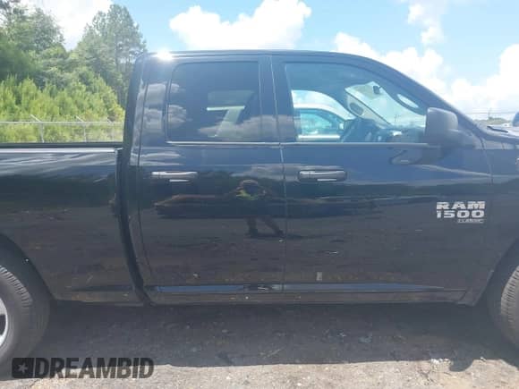 2024 Ram 1500 SLT z VIN 1C6RR7GG1RS149230, wystawiony jako IAAI lot #42732323 z przebiegiem 38 598 mil mil oraz . Historia ofert i sprzedaży dostępna na DreamBid. Obrazek 13.