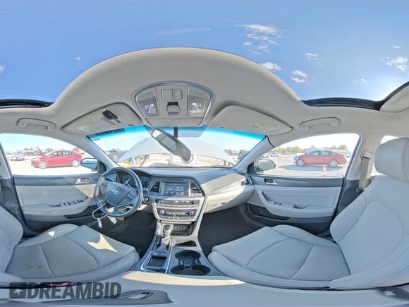 ✅ 2017 Hyundai Sonata Sport • VIN: 5NPE34AF9HH582931 • Lot: 90838595. Wystawiony na Copart z przebiegiem 70 576 mil. Bezpłatny archiwum sprzedaży aukcyjnych z USA i szczegółowy raport historii pojazdu na DreamBid. Zdjęcie 14.