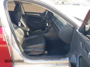 ✅ 2018 Volkswagen Passat S • VIN: 1VWAA7A30JC035203 • Lot: 40940643. Wystawiony na IAAI z przebiegiem 171 116 mil. Bezpłatny archiwum sprzedaży aukcyjnych z USA i szczegółowy raport historii pojazdu na DreamBid. Zdjęcie 5.