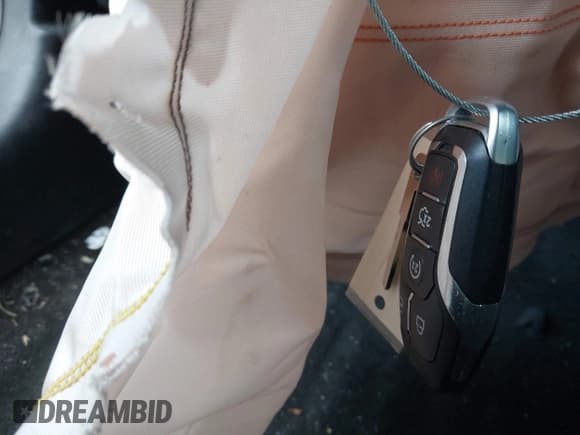 ✅ 2016 Ford Mustang EcoBoost • VIN: 1FA6P8TH0G5289907 • Лот: 42057565. Опубликован ранее на IAAI с пробегом 129 917 миль. Бесплатный доступ к архиву аукционных продаж из США и подробный отчёт об истории автомобиля на DreamBid. Изображение 11.