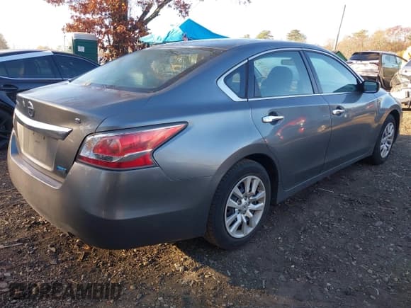 ✅ 2014 Nissan Altima S • VIN: 1N4AL3AP7EN378115 • Lot: 43701530. Wystawiony na IAAI z przebiegiem 143 290 mil. Bezpłatny archiwum sprzedaży aukcyjnych z USA i szczegółowy raport historii pojazdu na DreamBid. Zdjęcie 4.