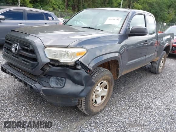 ✅ 2017 Toyota Tacoma SR • VIN: 5TFSX5EN2HX053372 • Lot: 42931781. Listed on IAAI with 141,778 mi. Free auction sales archive from the USA and detailed vehicle history report at DreamBid. Image 18.
