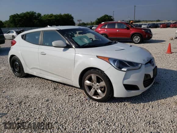 2015 Hyundai Veloster с VIN KMHTC6AD1FU235786, выставлен на аукционе Copart как лот 55819914 с пробегом 173 550 миль миль и Чистый • Clean title. История ставок и продаж доступна на DreamBid. Изображение 4.