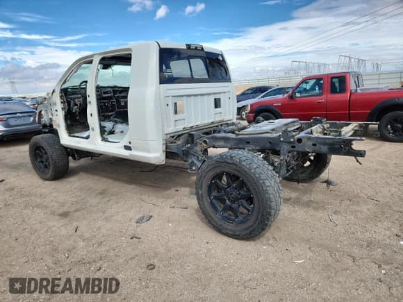 ✅ 2017 Ram 2500 Laramie • VIN: 3C6UR5NL2HG726822 • Lot: 81135795. Wystawiony na Copart z przebiegiem Nie podano. Bezpłatny archiwum sprzedaży aukcyjnych z USA i szczegółowy raport historii pojazdu na DreamBid. Zdjęcie 2.