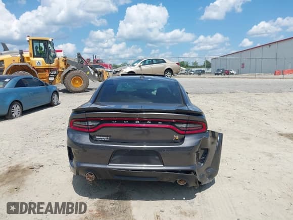 ✅ 2023 Dodge Charger Scat Pack • VIN: 2C3CDXGJ1PH678601 • Lot: 40063856. Wystawiony na IAAI z przebiegiem Nie podano. Bezpłatny archiwum sprzedaży aukcyjnych z USA i szczegółowy raport historii pojazdu na DreamBid. Zdjęcie 17.