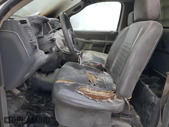 ✅ 2006 Dodge 2500 ST • VIN: 3D7KR26C06G221376 • Лот: 88317065. Опубликован ранее на Copart с пробегом Не указан. Бесплатный доступ к архиву аукционных продаж из США и подробный отчёт об истории автомобиля на DreamBid. Изображение 7.