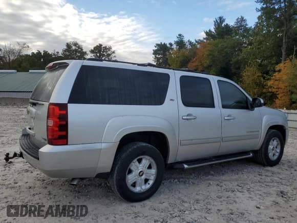 ✅ 2011 Chevrolet Suburban LT • VIN: 1GNSKJE37BR358911 • Lot: 73111044. Wystawiony na Copart z przebiegiem 163 437 mil. Bezpłatny archiwum sprzedaży aukcyjnych z USA i szczegółowy raport historii pojazdu na DreamBid. Zdjęcie 3.
