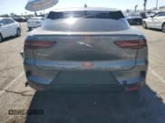 ✅ 2019 Jaguar I-Pace HSE • VIN: SADHD2S15K1F65700 • Lot: 69141165. Wystawiony na Copart z przebiegiem Nie podano. Bezpłatny archiwum sprzedaży aukcyjnych z USA i szczegółowy raport historii pojazdu na DreamBid. Zdjęcie 6.