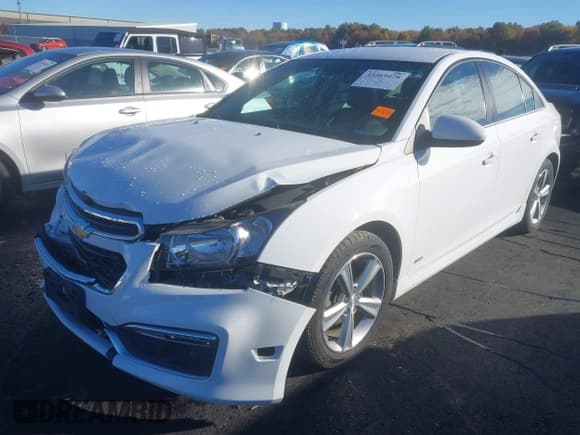 ✅ 2015 Chevrolet Cruze LT • VIN: 1G1PE5SB0F7263691 • Лот: 43569578. Опубликован ранее на IAAI с пробегом 84 985 миль. Бесплатный доступ к архиву аукционных продаж из США и подробный отчёт об истории автомобиля на DreamBid. Изображение 2.