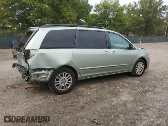 ✅ 2010 Toyota Sienna XLE • VIN: 5TDYK4CC5AS335599 • Лот: 84629605. Опубликован ранее на Copart с пробегом 200 697 миль. Бесплатный доступ к архиву аукционных продаж из США и подробный отчёт об истории автомобиля на DreamBid. Изображение 3.