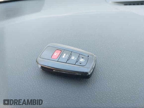 ✅ 2022 Toyota Camry XSE • VIN: 4T1K61AK6NU021962 • Lot: 43140238. Wystawiony na IAAI z przebiegiem 64 511 mil. Bezpłatny archiwum sprzedaży aukcyjnych z USA i szczegółowy raport historii pojazdu na DreamBid. Zdjęcie 11.