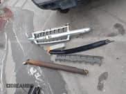 ✅ 2005 Chevrolet Suburban Z71 • VIN: 3GNFK16Z85G175820 • Lot: 43075693. Wystawiony na IAAI z przebiegiem 264 040 mil. Bezpłatny archiwum sprzedaży aukcyjnych z USA i szczegółowy raport historii pojazdu na DreamBid. Zdjęcie 12.