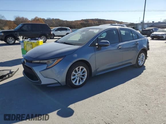 ✅ 2022 Toyota Corolla XLE • VIN: 5YFFPMAE6NP325949 • Lot: 92996195. Wystawiony na Copart z przebiegiem 64 662 mil. Bezpłatny archiwum sprzedaży aukcyjnych z USA i szczegółowy raport historii pojazdu na DreamBid. Zdjęcie 1.