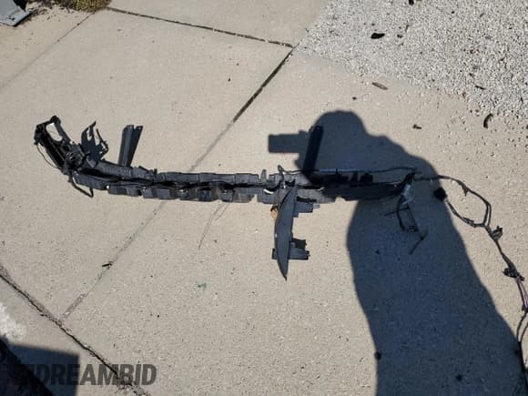 ✅ 2016 Ford Mustang V6 • VIN: 1FATP8EMXG5304202 • Lot: 85843775. Wystawiony na Copart z przebiegiem 137 319 mil. Bezpłatny archiwum sprzedaży aukcyjnych z USA i szczegółowy raport historii pojazdu na DreamBid. Zdjęcie 12.