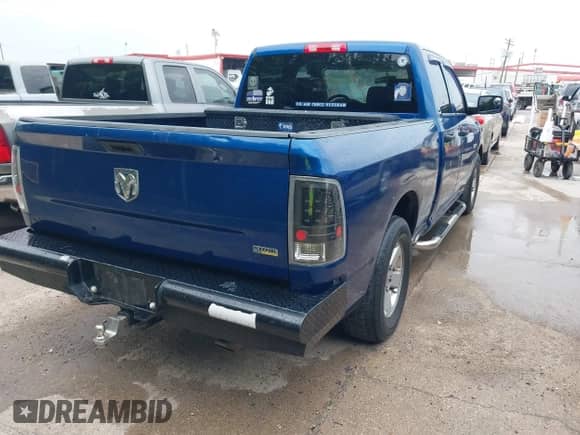 ✅ 2010 Dodge 1500 SLT • VIN: 1D7RB1GP4AS185157 • Лот: 42294723. Размещён на IAAI с пробегом 238 161 миль миль. Получите бесплатный доступ к архиву аукционных продаж из США и посмотрите подробный отчёт об истории автомобиля на DreamBid. Изображение 4.