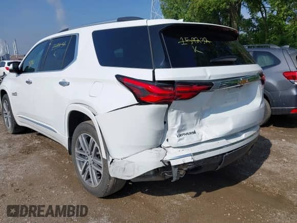 2022 Chevrolet Traverse High Country z VIN 1GNERNKW9NJ159232, wystawiony jako IAAI lot #42368555 z przebiegiem 40 188 mil mil oraz . Historia ofert i sprzedaży dostępna na DreamBid. Obrazek 6.
