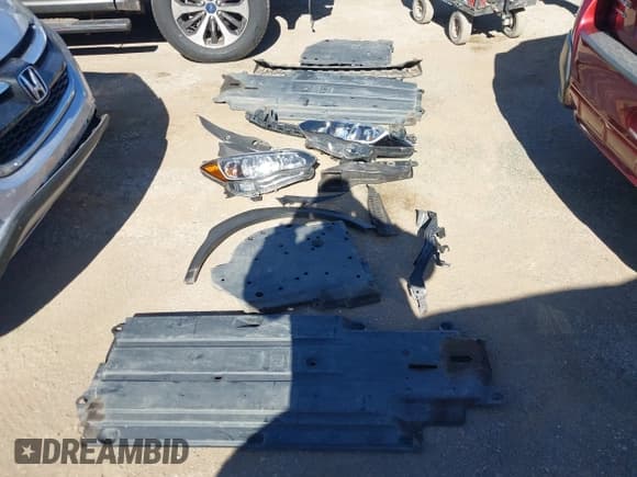 ✅ 2018 Subaru Crosstrek Premium • VIN: JF2GTADC1JH234801 • Lot: 43605032. Listed on IAAI with 102,328 mi. Free auction sales archive from the USA and detailed vehicle history report at DreamBid. Image 12.