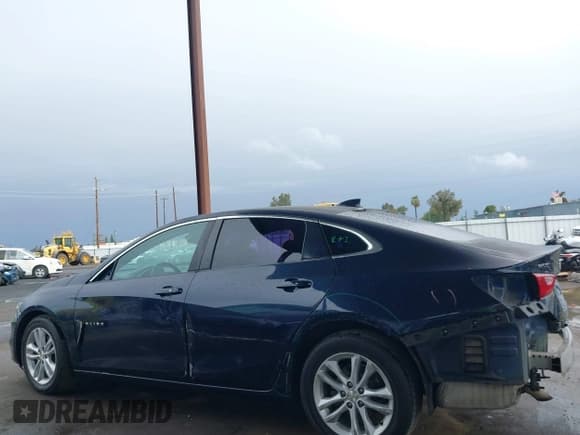 ✅ 2017 Chevrolet Malibu LT • VIN: 1G1ZE5ST9HF127201 • Lot: 43430542. Listed on IAAI with 116,661 mi. Free auction sales archive from the USA and detailed vehicle history report at DreamBid. Image 15.