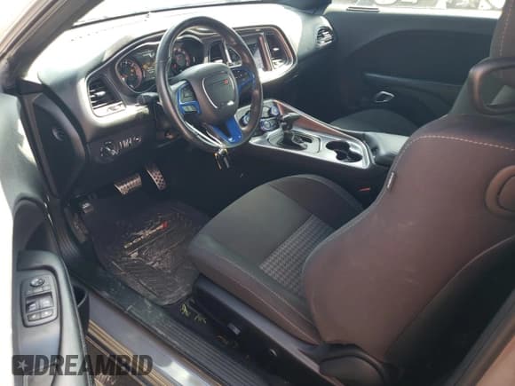 ✅ 2019 Dodge Challenger R/T • VIN: 2C3CDZBT3KH663465 • Lot: 69218094. Wystawiony na Copart z przebiegiem 17 370 mil. Bezpłatny archiwum sprzedaży aukcyjnych z USA i szczegółowy raport historii pojazdu na DreamBid. Zdjęcie 8.