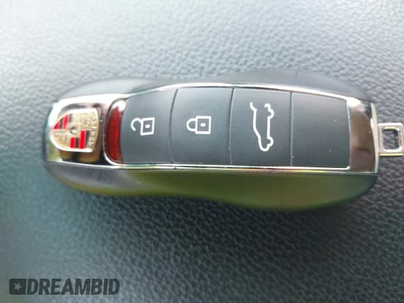 ✅ 2022 Porsche Macan • VIN: WP1AA2A57NLB04304 • Lot: 42777730. Wystawiony na IAAI z przebiegiem 12 986 mil. Bezpłatny archiwum sprzedaży aukcyjnych z USA i szczegółowy raport historii pojazdu na DreamBid. Zdjęcie 11.