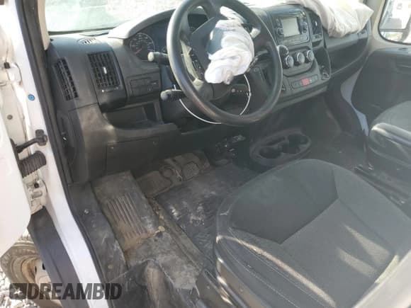 ✅ 2018 Ram ProMaster Cargo • VIN: 3C6TRVBG6JE154559 • Lot: 82402985. Wystawiony na Copart z przebiegiem Nie podano. Bezpłatny archiwum sprzedaży aukcyjnych z USA i szczegółowy raport historii pojazdu na DreamBid. Zdjęcie 8.