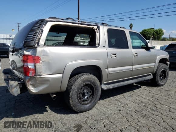 ✅ 2000 Chevrolet Suburban LS • VIN: 3GNEC16T9YG195275 • Lot: 81143735. Listed on Copart with 20,078 mi. Free auction sales archive from the USA and detailed vehicle history report at DreamBid. Image 3.
