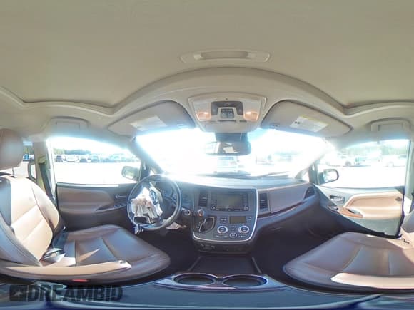 ✅ 2020 Toyota Sienna XLE Premium • VIN: 5TDYZ3DC5LS025251 • Лот: 91211845. Опубликован ранее на Copart с пробегом 90 631 миль. Бесплатный доступ к архиву аукционных продаж из США и подробный отчёт об истории автомобиля на DreamBid. Изображение 16.