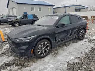 ✅ 2022 Ford Mustang Mach-E Premium • VIN: 3FMTK3SU6NMA03414 • Lot: 96059565. Wystawiony na Copart z przebiegiem 37 759 mil. Bezpłatny archiwum sprzedaży aukcyjnych z USA i szczegółowy raport historii pojazdu na DreamBid. Zdjęcie 1.