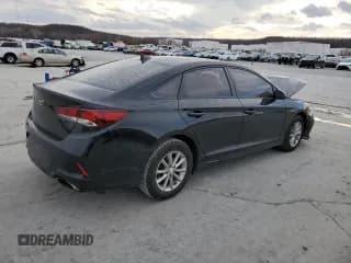 ✅ 2019 Hyundai Sonata SE • VIN: 5NPE24AF8KH777915 • Лот: 39777283. Опубликован ранее на Copart с пробегом 85 897 миль. Бесплатный доступ к архиву аукционных продаж из США и подробный отчёт об истории автомобиля на DreamBid. Изображение 3.