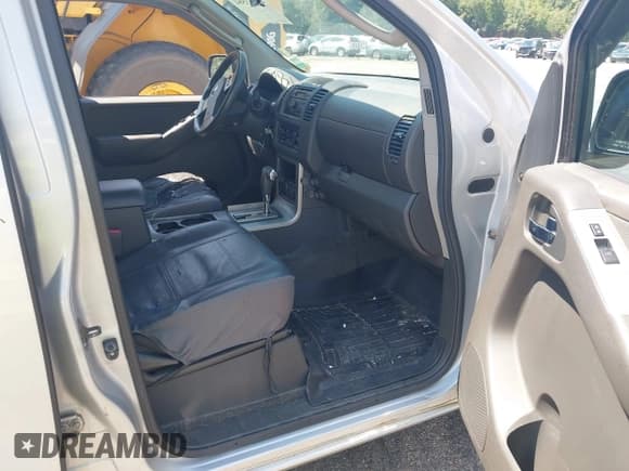 ✅ 2012 Nissan Pathfinder Silver Edition • VIN: 5N1AR1NB9CC608818 • Lot: 42863584. Listed on IAAI with 139,331 mi. Free auction sales archive from the USA and detailed vehicle history report at DreamBid. Image 5.