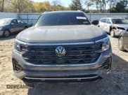 ✅ 2024 Volkswagen Atlas SEL Premium R-Line • VIN: 1V2FE2CA2RC238776 • Lot: 82517505. Wystawiony na Copart z przebiegiem 30 514 mil. Bezpłatny archiwum sprzedaży aukcyjnych z USA i szczegółowy raport historii pojazdu na DreamBid. Zdjęcie 5.