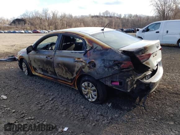 2018 Hyundai Accent SEL with VIN 3KPC24A30JE033693, listed as a Copart auction lot 39515263 with Not provided miles and . Bid and sale history available at DreamBid. Image 2.