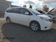 ✅ 2011 Toyota Sienna • VIN: 5TDKA3DC6BS008423 • Лот: 82543805. Опубликован ранее на Copart с пробегом 157 232 миль. Бесплатный доступ к архиву аукционных продаж из США и подробный отчёт об истории автомобиля на DreamBid. Изображение 4.