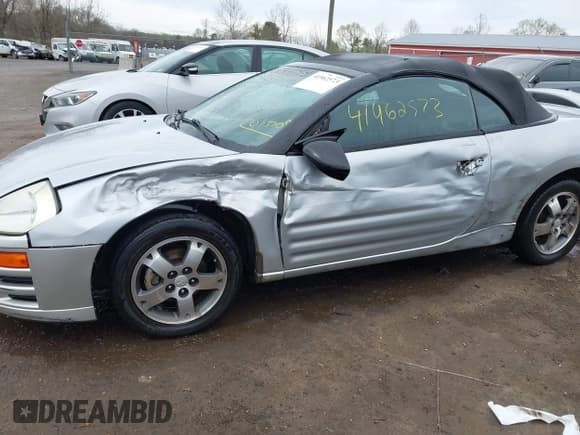 ✅ 2004 Mitsubishi Eclipse GS • VIN: 4A3AE45G34E039500 • Lot: 41962573. Wystawiony na IAAI z przebiegiem 146 214 mil. Bezpłatny archiwum sprzedaży aukcyjnych z USA i szczegółowy raport historii pojazdu na DreamBid. Zdjęcie 6.