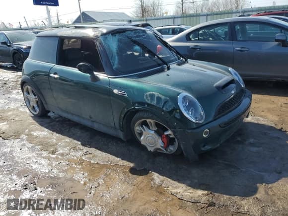 ✅ 2005 MINI Hardtop S • VIN: WMWRE334X5TD95254 • Лот: 94169795. Опубликован ранее на Copart с пробегом 76 263 миль. Бесплатный доступ к архиву аукционных продаж из США и подробный отчёт об истории автомобиля на DreamBid. Изображение 4.