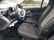 ✅ 2013 Smart fortwo Pure • VIN: WMEEJ3BA9DK627916 • Lot: 73515584. Wystawiony na Copart z przebiegiem Nie podano. Bezpłatny archiwum sprzedaży aukcyjnych z USA i szczegółowy raport historii pojazdu na DreamBid. Zdjęcie 7.