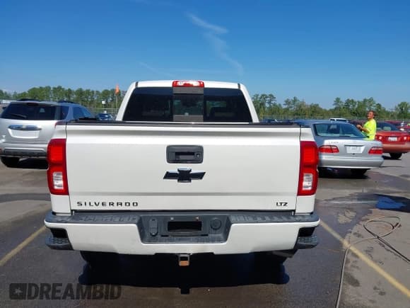 ✅ 2017 Chevrolet Silverado 1500 LTZ • VIN: 3GCUKSEJ2HG334451 • Лот: 43461878. Опубликован ранее на IAAI с пробегом 71 624 миль. Бесплатный доступ к архиву аукционных продаж из США и подробный отчёт об истории автомобиля на DreamBid. Изображение 16.