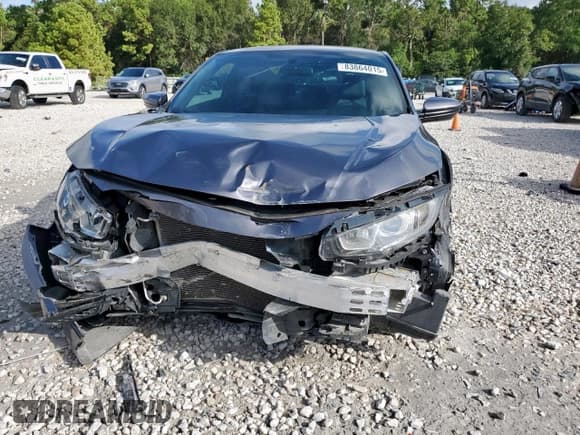 ✅ 2018 Honda Civic LX • VIN: 2HGFC4B58JH300157 • Lot: 83864015. Wystawiony na Copart z przebiegiem 61 694 mil. Bezpłatny archiwum sprzedaży aukcyjnych z USA i szczegółowy raport historii pojazdu na DreamBid. Zdjęcie 5.