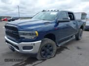 ✅ 2022 Ram 2500 Tradesman • VIN: 3C6UR5CJ5NG131668 • Lot: 42127596. Wystawiony na IAAI z przebiegiem 44 015 mil. Bezpłatny archiwum sprzedaży aukcyjnych z USA i szczegółowy raport historii pojazdu na DreamBid. Zdjęcie 2.