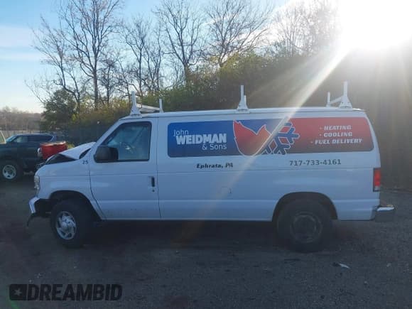 ✅ 2014 Ford Econoline Cargo Commercial • VIN: 1FTNE2EWXEDA69326 • Lot: 43748593. Wystawiony na IAAI z przebiegiem 139 521 mil. Bezpłatny archiwum sprzedaży aukcyjnych z USA i szczegółowy raport historii pojazdu na DreamBid. Zdjęcie 14.