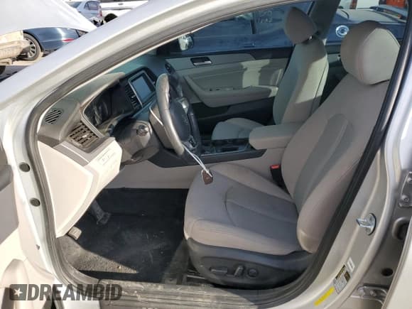 ✅ 2018 Hyundai Sonata Limited • VIN: 5NPE34AF7JH606178 • Lot: 41061573. Listed on Copart with 78,730 mi. Free auction sales archive from the USA and detailed vehicle history report at DreamBid. Image 7.