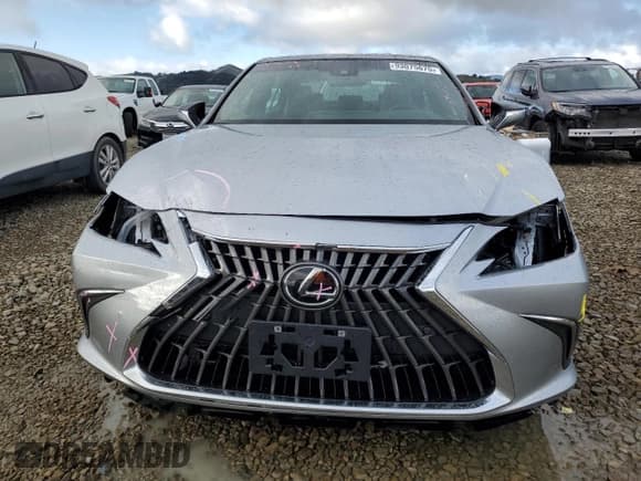 ✅ 2025 Lexus ES 350 • VIN: 58ADZ1B11SU186358 • Lot: 93075675. Wystawiony na Copart z przebiegiem 22 481 mil. Bezpłatny archiwum sprzedaży aukcyjnych z USA i szczegółowy raport historii pojazdu na DreamBid. Zdjęcie 5.