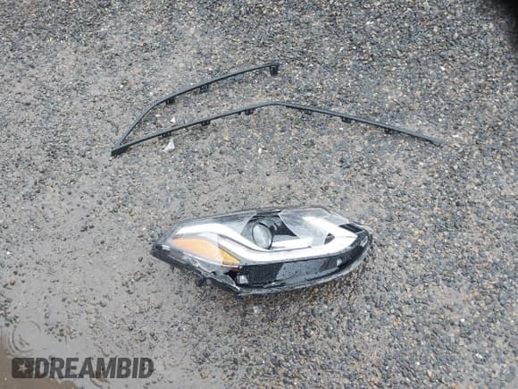 ✅ 2018 Chevrolet Bolt EV LT • VIN: 1G1FW6S00J4138293 • Lot: 41996487. Wystawiony na IAAI z przebiegiem 72 423 mil. Bezpłatny archiwum sprzedaży aukcyjnych z USA i szczegółowy raport historii pojazdu na DreamBid. Zdjęcie 12.