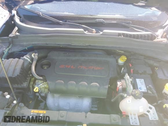 ✅ 2017 Jeep Renegade Latitude • VIN: ZACCJBBB1HPF76433 • Lot: 42958224. Listed on IAAI with 29,894 mi. Free auction sales archive from the USA and detailed vehicle history report at DreamBid. Image 10.