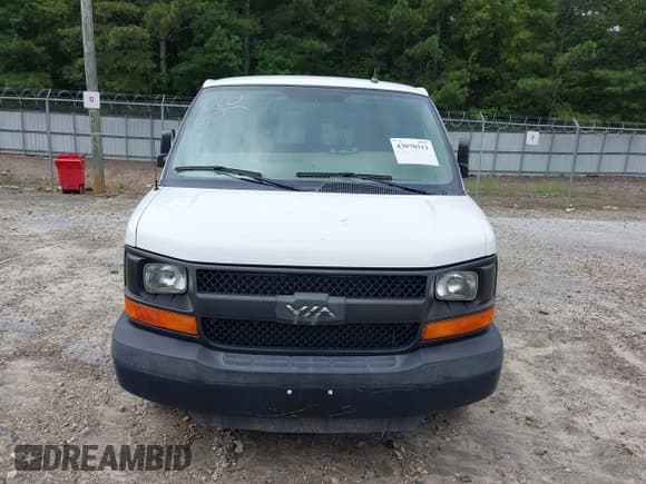 ✅ 2014 Chevrolet Express Cargo • VIN: 1GCWGFCA1E1160368 • Lot: 43070311. Wystawiony na IAAI z przebiegiem 19 192 mil. Bezpłatny archiwum sprzedaży aukcyjnych z USA i szczegółowy raport historii pojazdu na DreamBid. Zdjęcie 6.